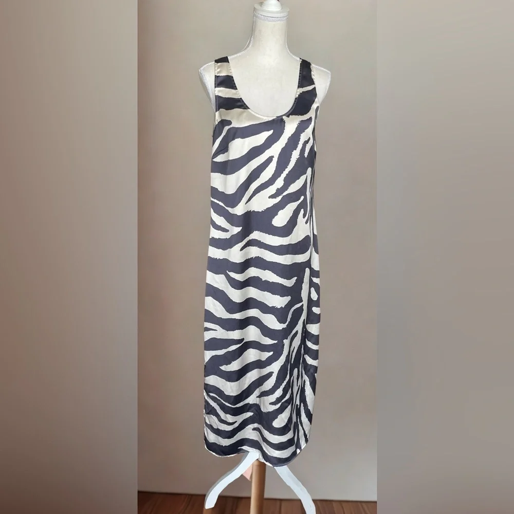 H&M Asymmetrical White and Blue Maxi Dress, Modern & Sophisticated Sz Small